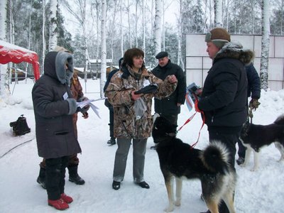 Гром-Бычков- получает награды.3м.р.-2в бон..JPG